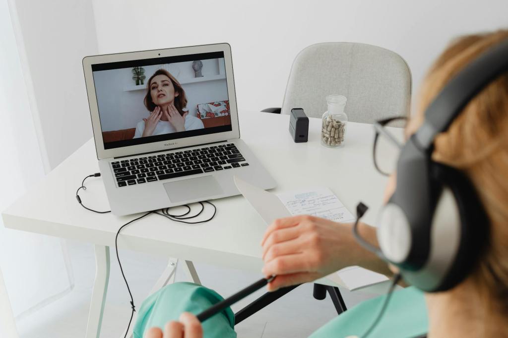 Written: How to Prepare for an Online or Telehealth Physical Therapy&nbsp;Session